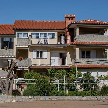 Apartmani Ana & Milo Lopar Εξωτερικό φωτογραφία