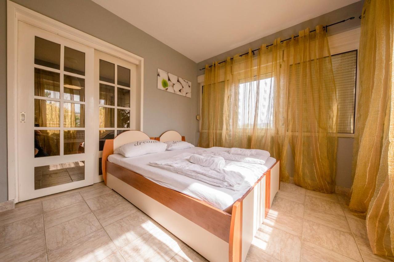 Apartmani Ana & Milo Lopar Εξωτερικό φωτογραφία