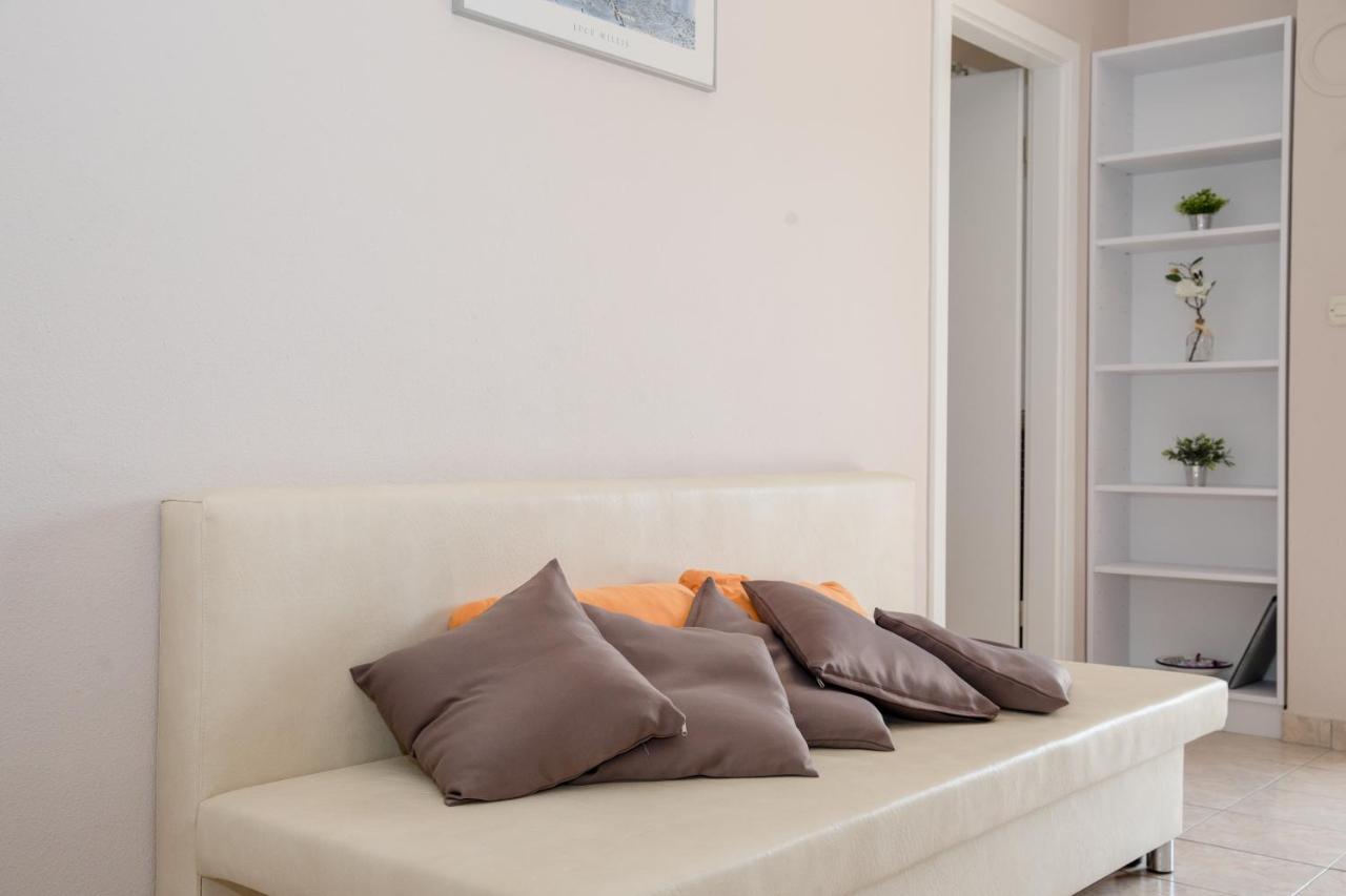Apartmani Ana & Milo Lopar Εξωτερικό φωτογραφία