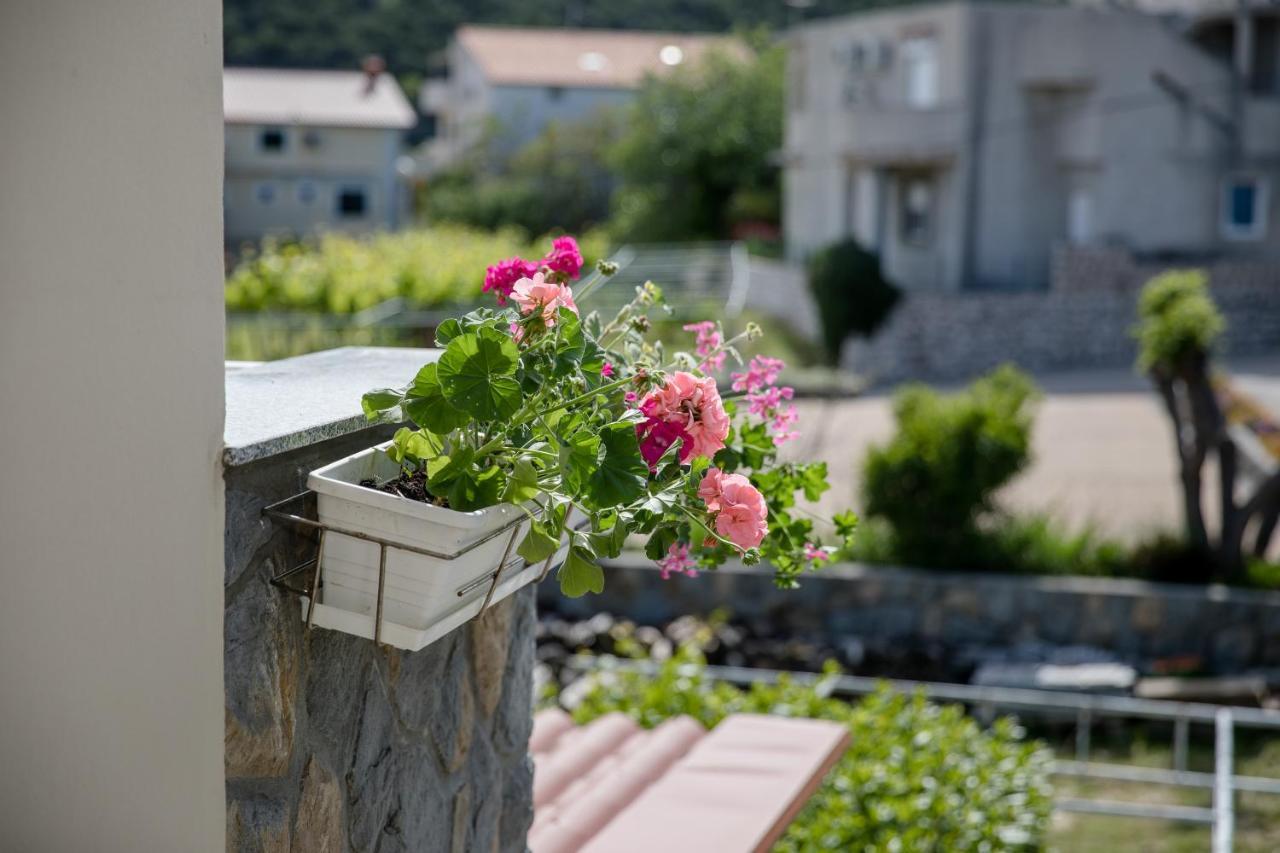 Apartmani Ana & Milo Lopar Εξωτερικό φωτογραφία