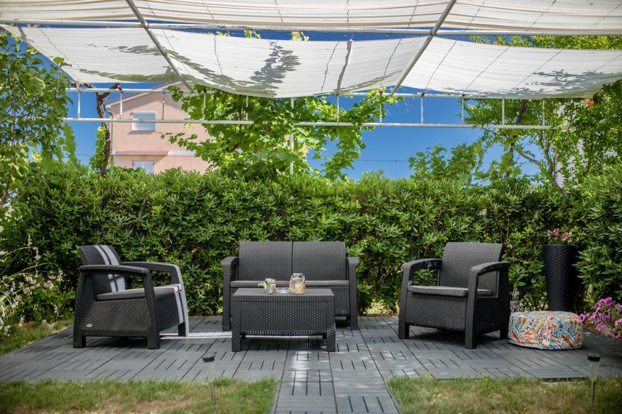 Apartmani Ana & Milo Lopar Εξωτερικό φωτογραφία