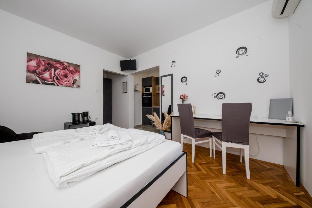Apartmani Ana & Milo Lopar Εξωτερικό φωτογραφία