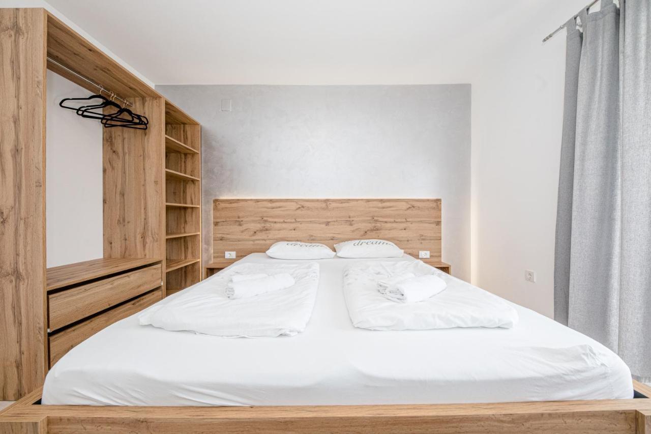 Apartmani Ana & Milo Lopar Εξωτερικό φωτογραφία