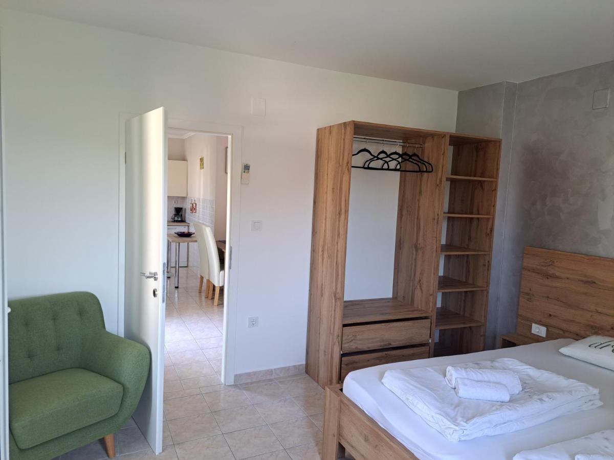 Apartmani Ana & Milo Lopar Εξωτερικό φωτογραφία